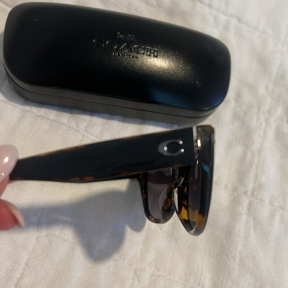 Coach Polarized Black/Dark Tortoise Sunglasses - Picture 3 of 11